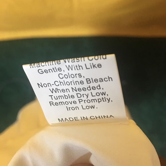 White jogger like pants - Picture 4 of 8